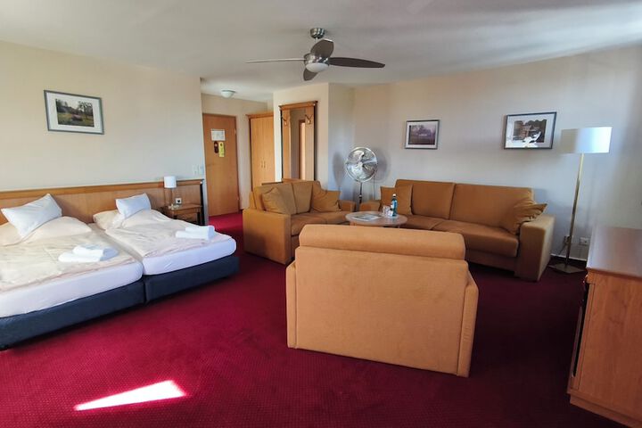 Room 20 of 65