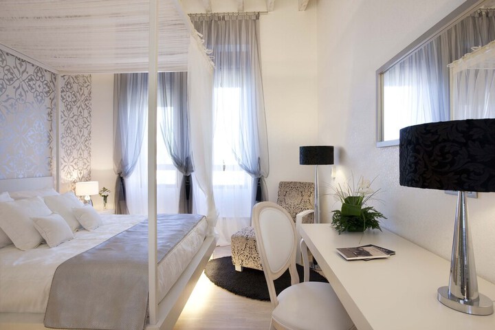 Room 15 of 39