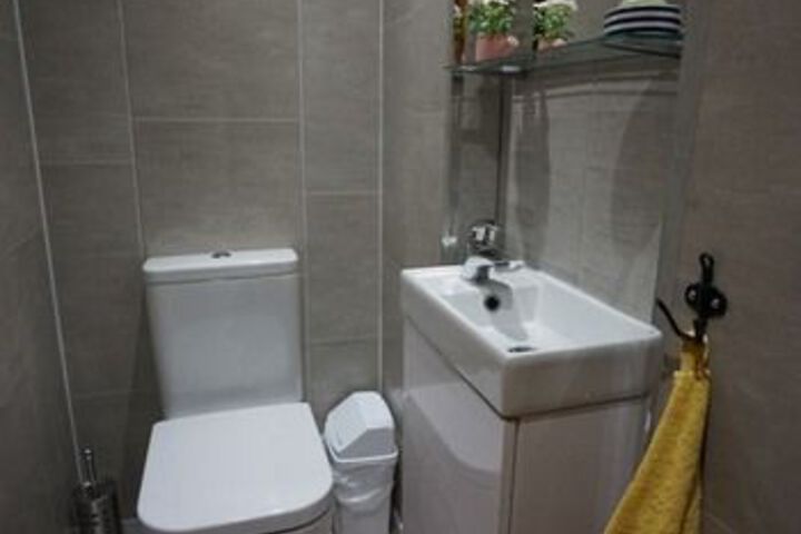 Room 10 of 35