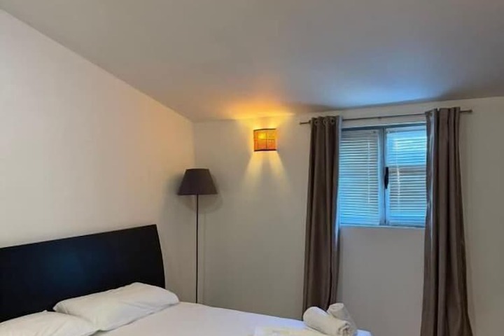 Room 8 of 26
