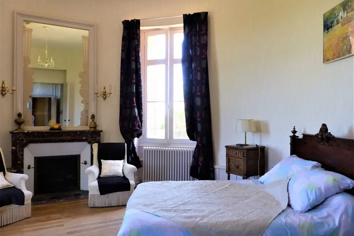 Room 2 of 13