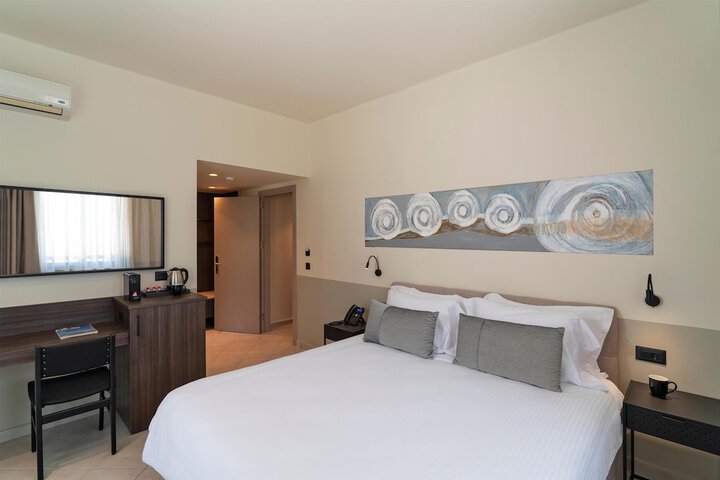 Room 12 of 78
