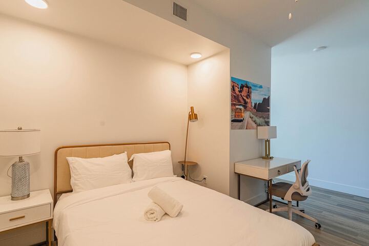 Room 7 of 48