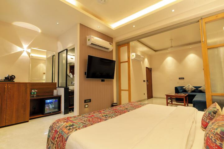 Room 12 of 46
