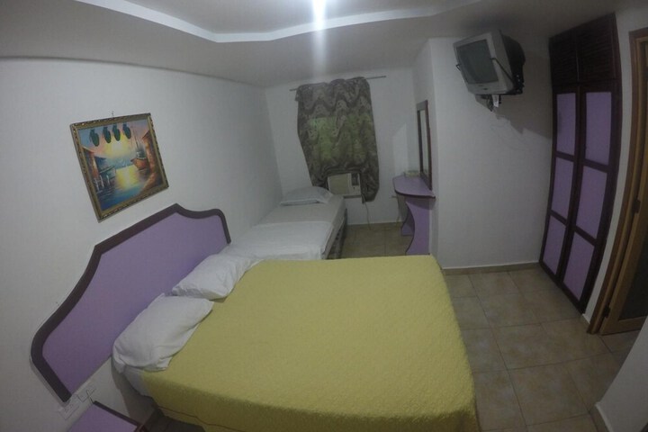Room 16 of 27