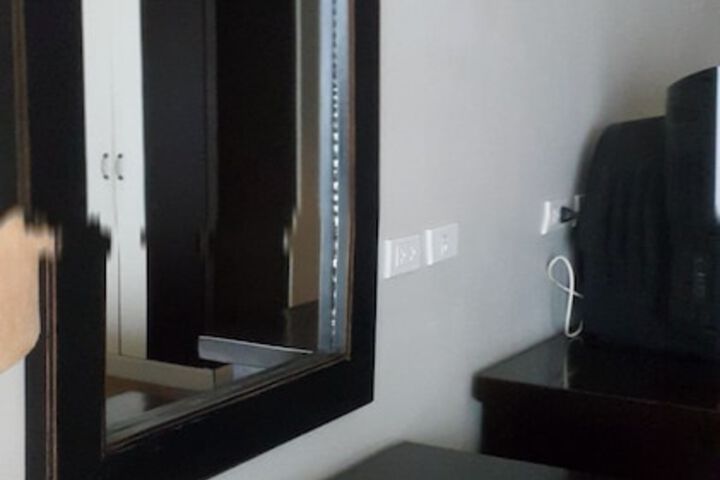 Room 9 of 44