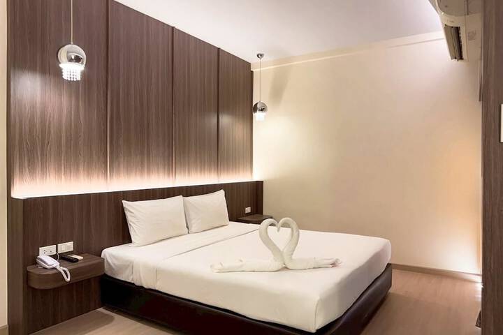 Room 10 of 52