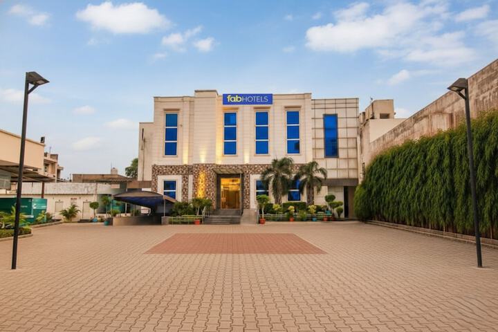 Photo of Fabhotel Jalandhar Corporate Suites