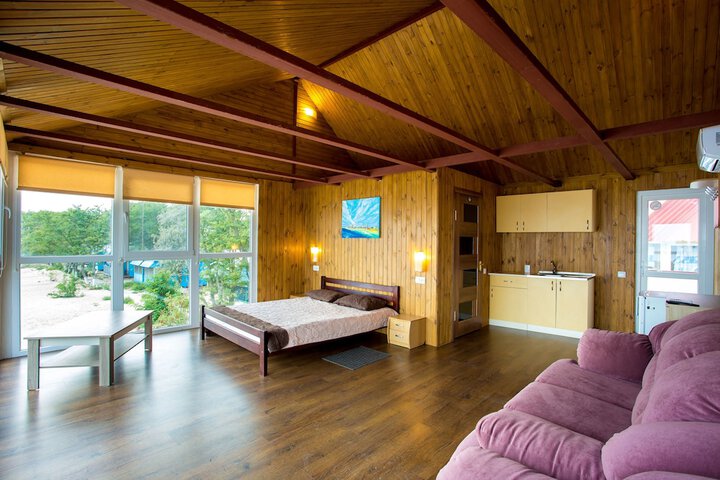 Room 27 of 29