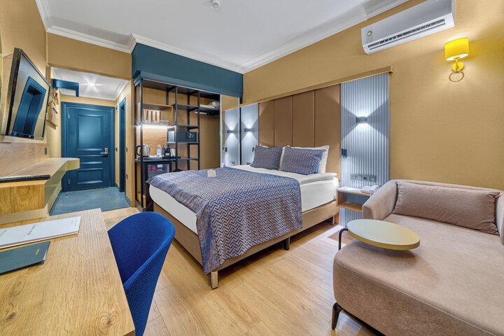 Room 17 of 187