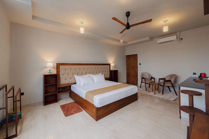 Room 18 of 174