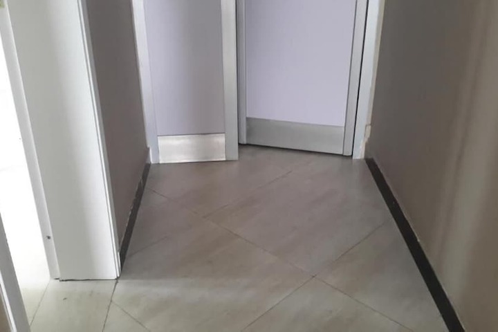 Room 10 of 14