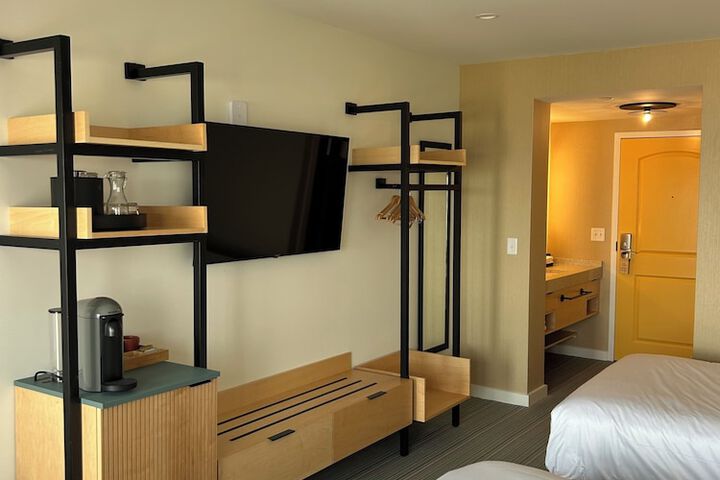 Room 12 of 74