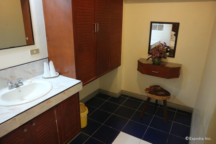 Room 19 of 36