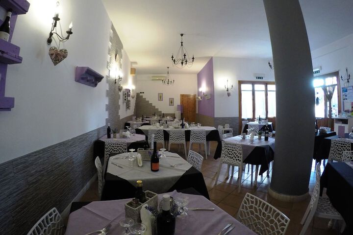 Dining 43 of 63