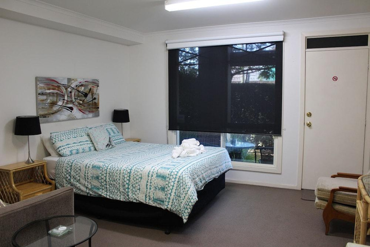 Room 2 of 11