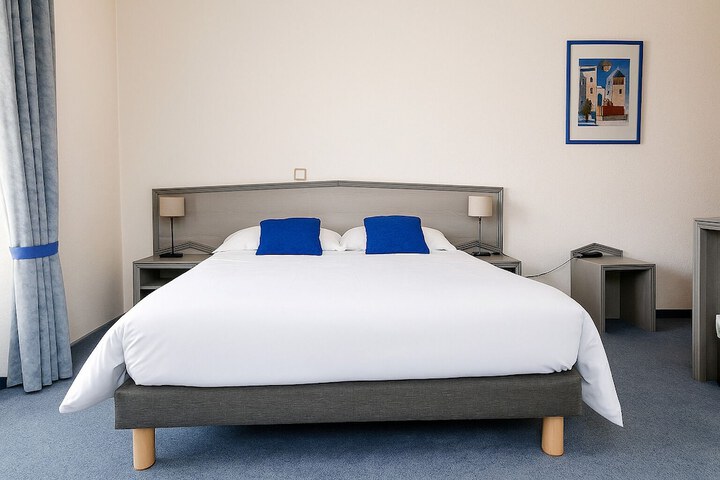 Room 16 of 50