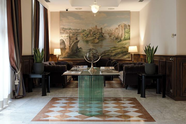Lobby Entry