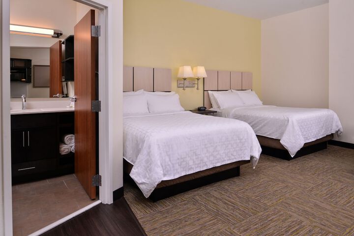 Room 3 of 61