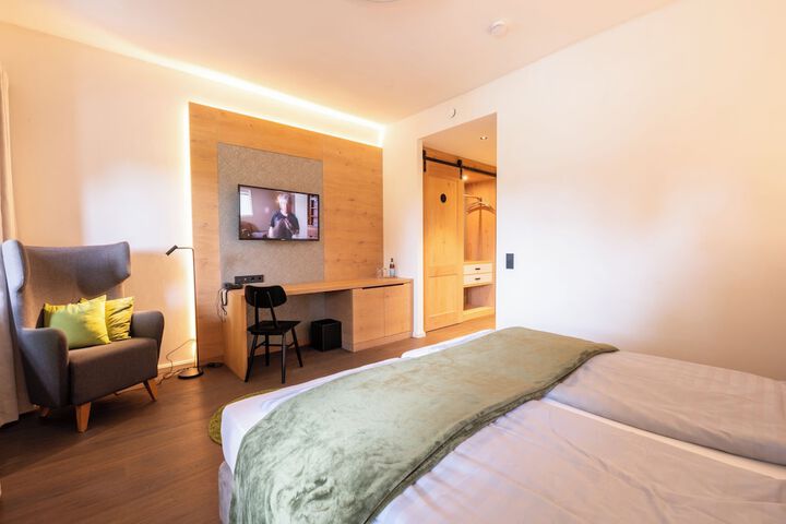 Room 17 of 53