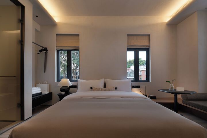 Room 25 of 100