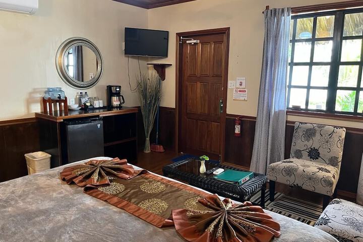 Room 30 of 272