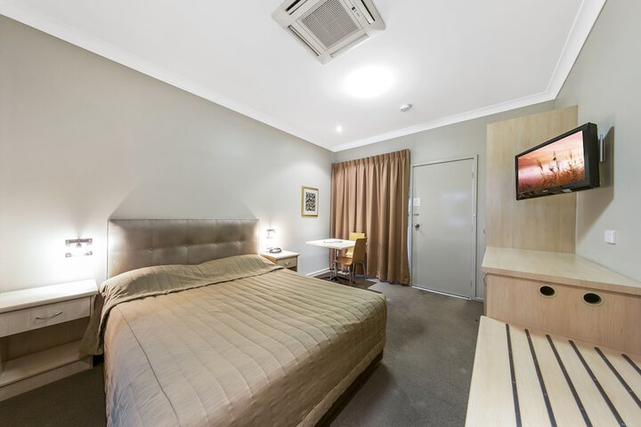Room 12 of 43