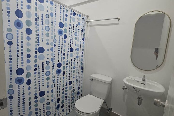 Room 43 of 61