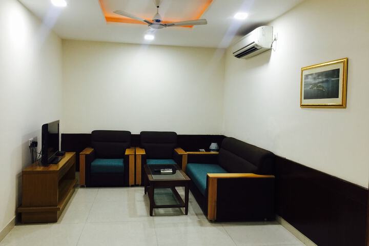 Room 37 of 67