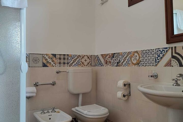Room 29 of 53