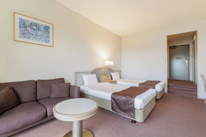 Room 2 of 46