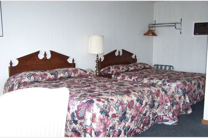 Room 2 of 6
