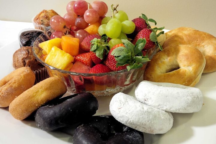 Breakfast/Coffee Service 8 of 26