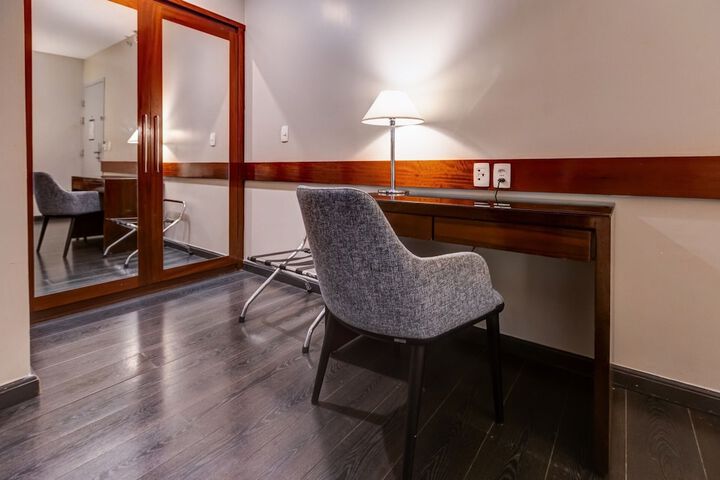 Room 37 of 108