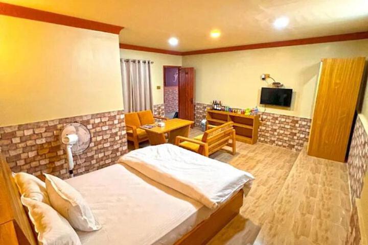 Hotel Om