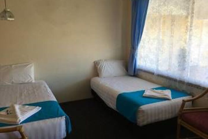 Room 16 of 71