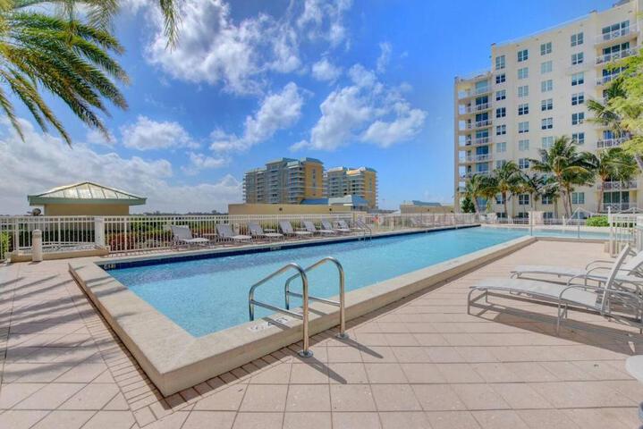 One bedroom in Lux condoCasa Costa! wbeachpass!