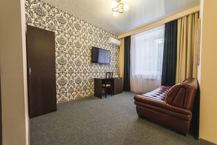 Room 17 of 65