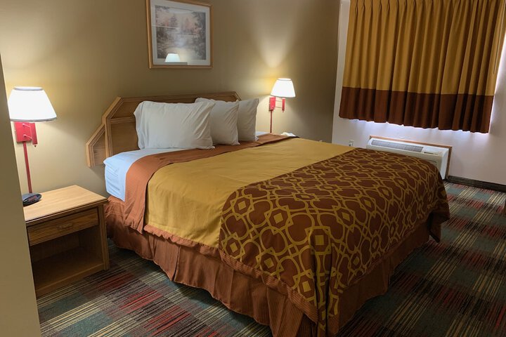 Room 8 of 26