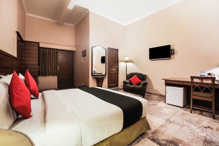 Room 7 of 30