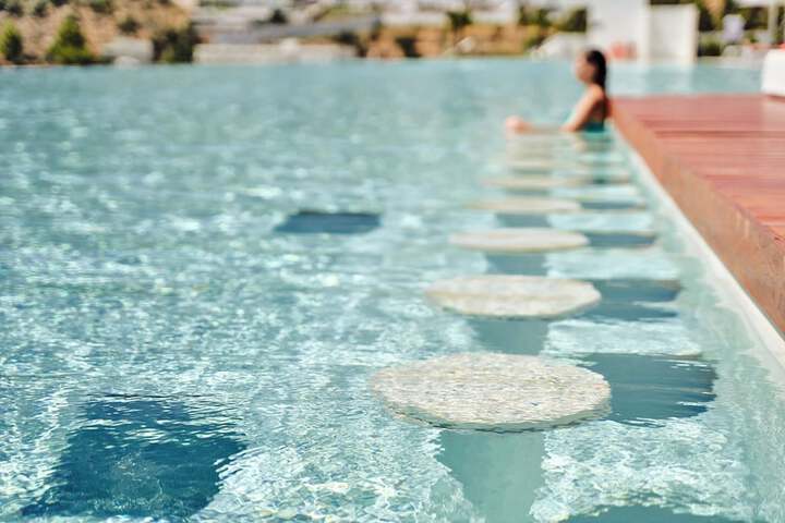 Pool 44 of 110