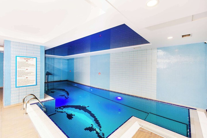Pool 61 of 97