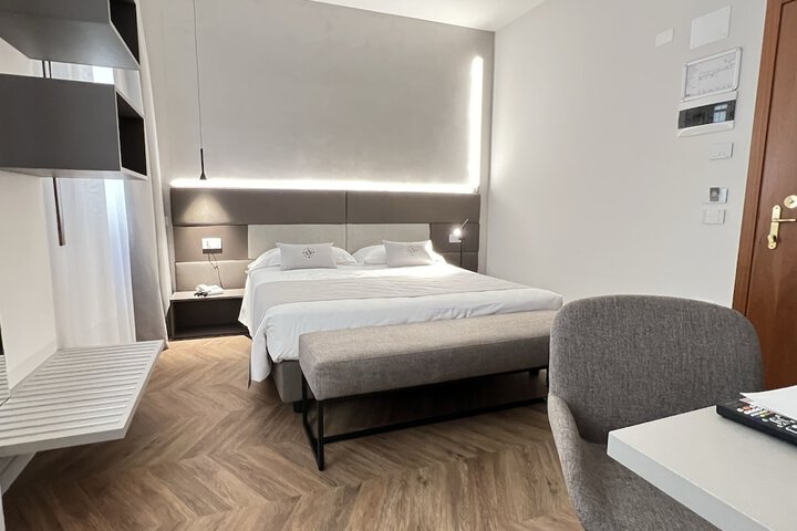 Room 50 of 105