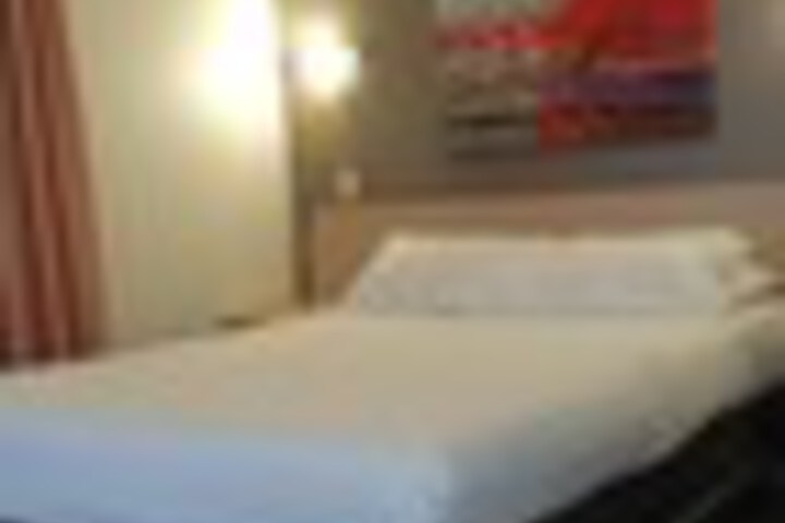 Room 65 of 159