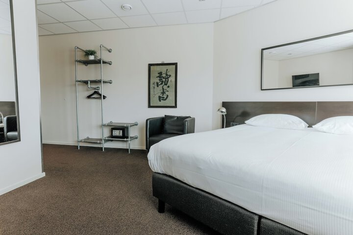 Room 11 of 67