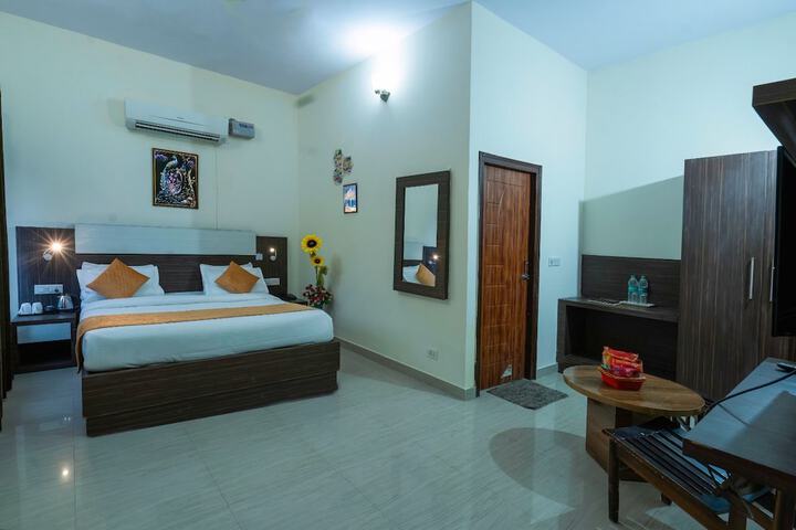 Room 4 of 41