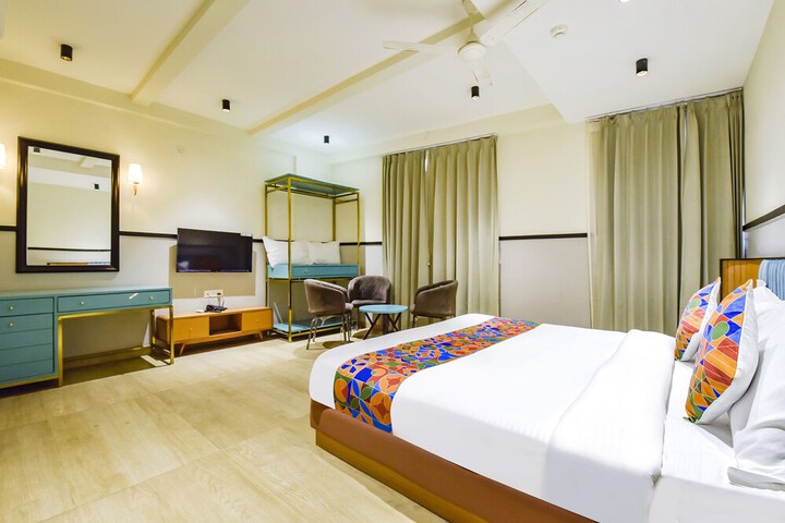 Room 16 of 31