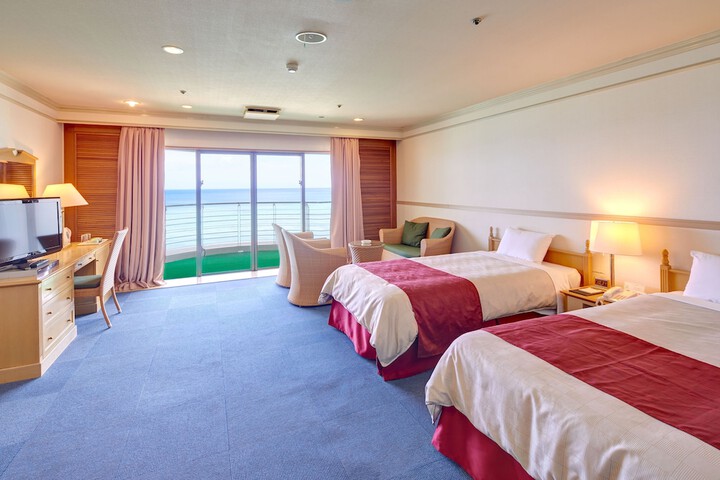 Room 10 of 118