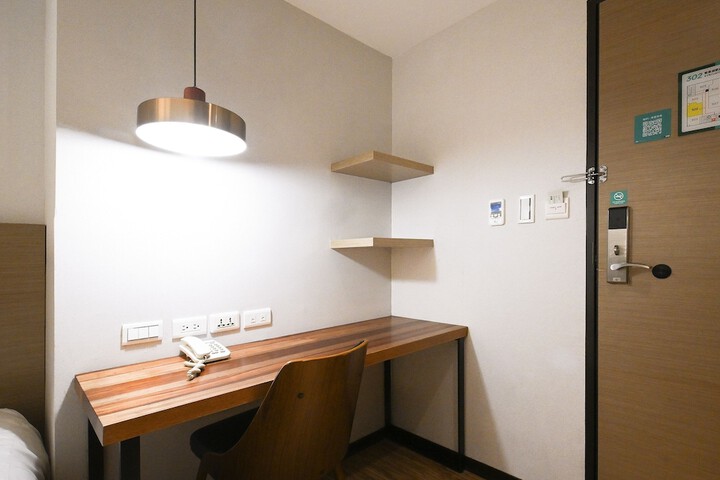 Room 35 of 75