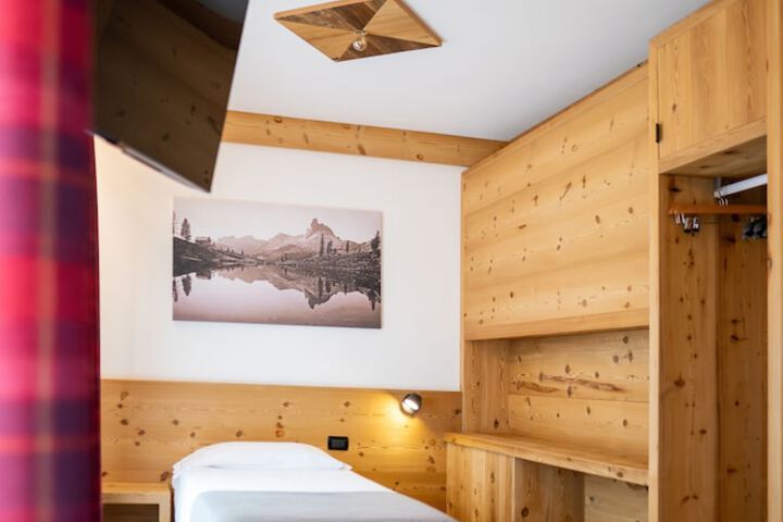 Room 20 of 48